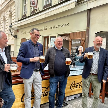 Restaurace U Pinkas - Sm Jakub Pinkas u dnes neov, jak dnes hostint s jeho vynlezem nakldaj, protoe odpov na Olanech.