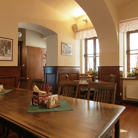 Disidenti a zabarvená okna